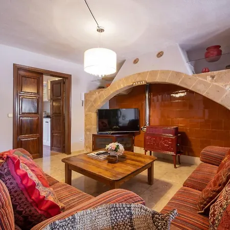 Townhouse Casa Maria By Homevillas360 * Pollença